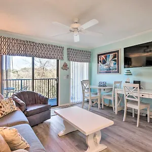 Coastal With Balcony And Luxe Amenities! Hilton Head Island